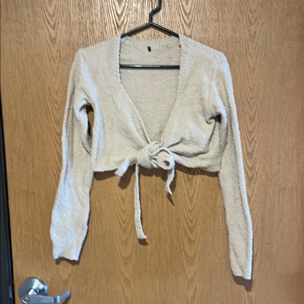 NWOT CREAM SUPER CUTE FLEECE WRAP CROP TOP!